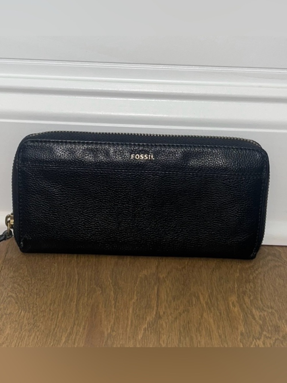 Fossil Women’s Black Solid Zip-Around Wallet Organizer w/ Credit Card Slots